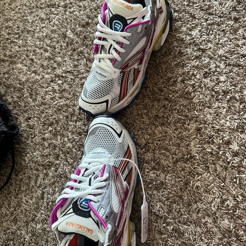 Men’s 11 Balenciaga Runner Sneakers (Multi Color) - Picture 8 of 9